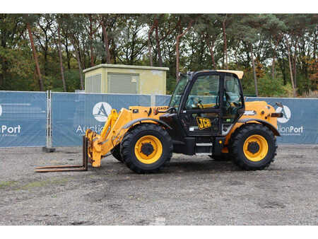 Chariots téléscopiques fixes - JCB  (1)