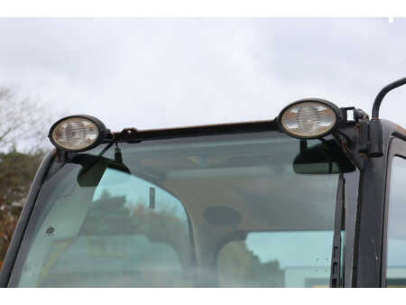 Chariots téléscopiques fixes - JCB  (14)