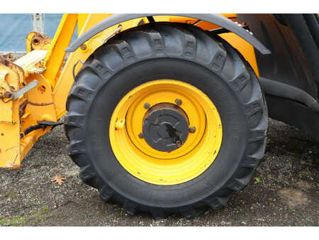 Chariots téléscopiques fixes - JCB  (15)
