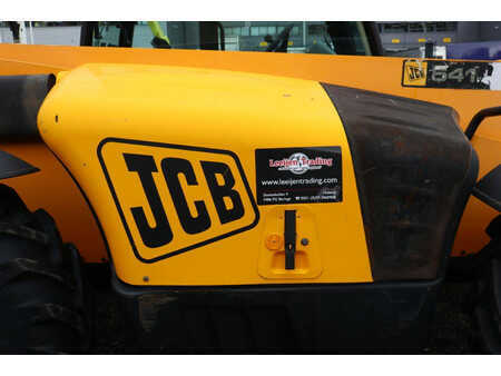 Chariots téléscopiques fixes - JCB  (21)