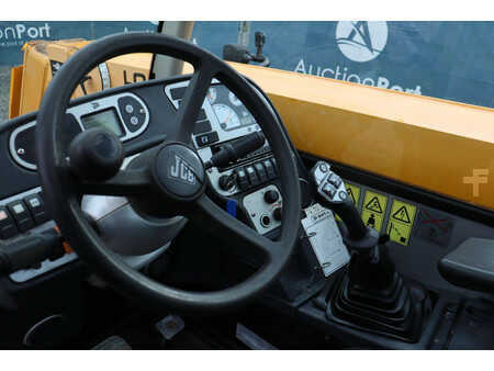 Chariots téléscopiques fixes - JCB  (26)