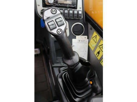 Chariots téléscopiques fixes - JCB  (29)