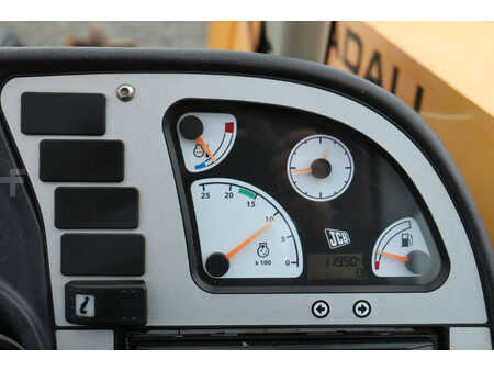 Chariots téléscopiques fixes - JCB  (31)