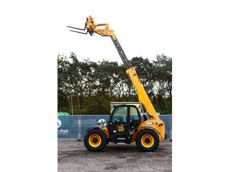Chariots téléscopiques fixes - JCB  (39)