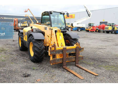 Chariots téléscopiques fixes - JCB  (7)
