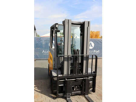 Nestekaasutrukki 2021  Jungheinrich TFG 425s (6)