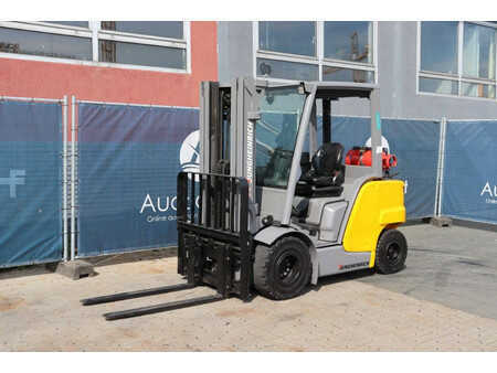 Nestekaasutrukki 2021  Jungheinrich TFG 425s (8)