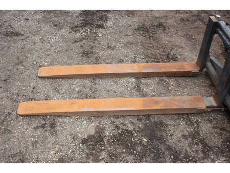 El truck - 4 hjulet 2003  BT CBE 2.5 AC (11)