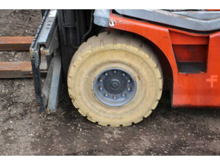 El truck - 4 hjulet 2003  BT CBE 2.5 AC (14)