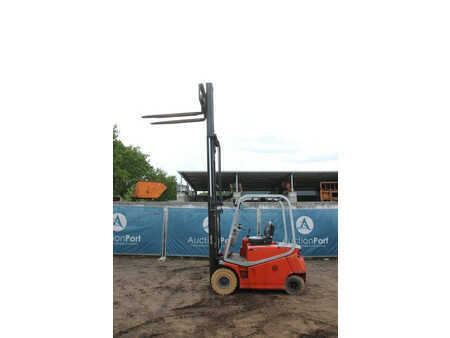 El truck - 4 hjulet 2003  BT CBE 2.5 AC (29)