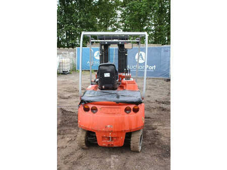 El truck - 4 hjulet 2003  BT CBE 2.5 AC (4)