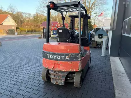 El truck - 4 hjulet 2005  Toyota 7FBMF25 (5)