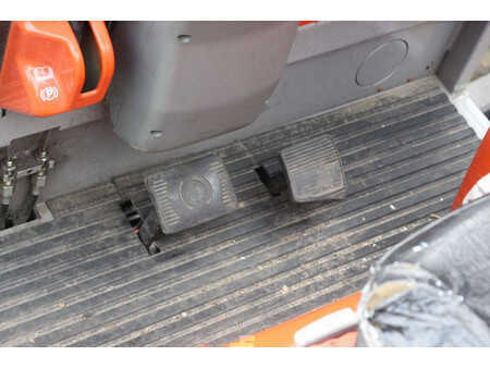 Elektryczne 4-kołowe 2007  BT C3E160 (25)