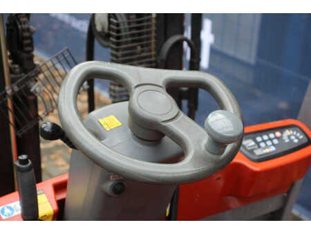 Elektryczne 4-kołowe 2007  BT C3E160 (27)