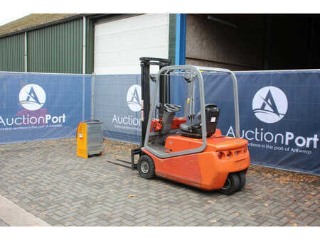 Elektryczne 4-kołowe 2007  BT C3E160 (3)