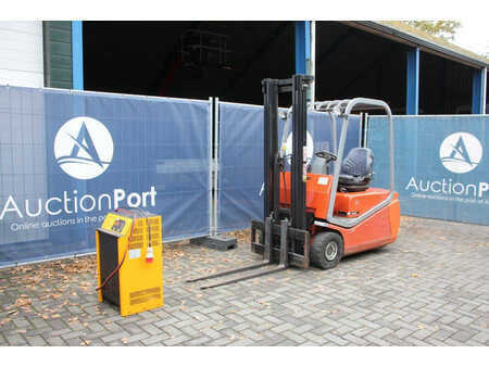 Elektryczne 4-kołowe 2007  BT C3E160 (8)