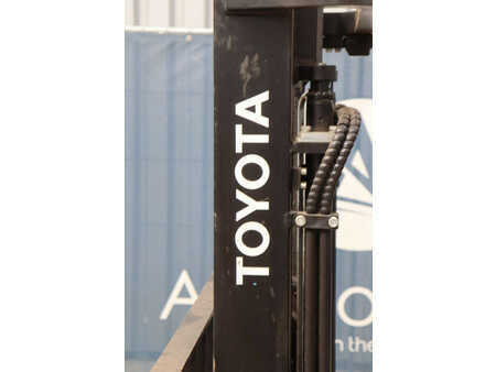 Elektro čtyřkolový VZV 2016  Toyota 8FBEK18T (15)