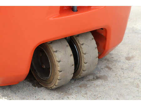 Elektro čtyřkolový VZV 2016  Toyota 8FBEK18T (18)