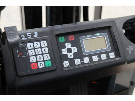 Elektro čtyřkolový VZV 2016  Toyota 8FBEK18T (25)