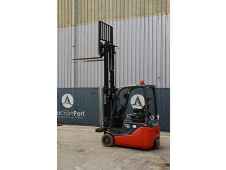 Elektro čtyřkolový VZV 2016  Toyota 8FBEK18T (36)