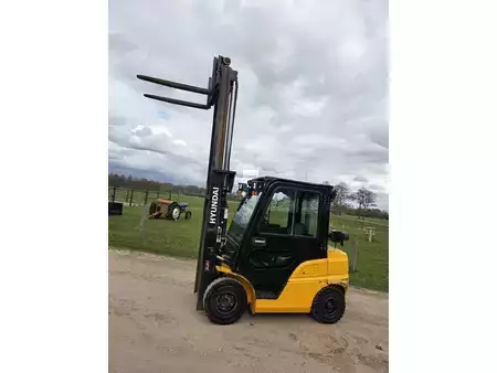 Dieselstapler 2019  Hyundai 25D-9 (13)
