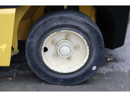 LPG VZV 2006  Yale GLP55MJ (13)