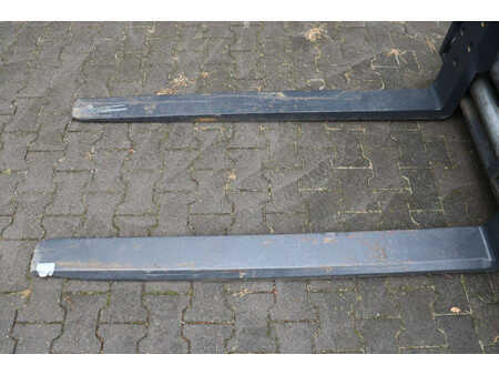 LPG VZV 2006  Yale GLP55MJ (8)