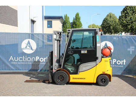 Empilhador a gás 2020  Jungheinrich TFG 320S (2)