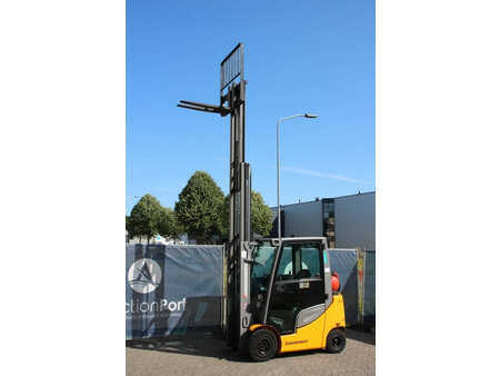 Empilhador a gás 2020  Jungheinrich TFG 320S (31)