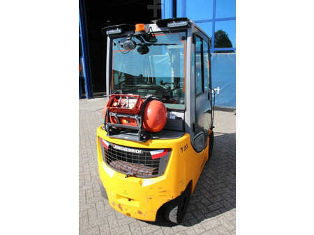Empilhador a gás 2020  Jungheinrich TFG 320S (5)