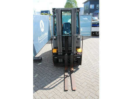 Empilhador a gás 2020  Jungheinrich TFG 320S (7)