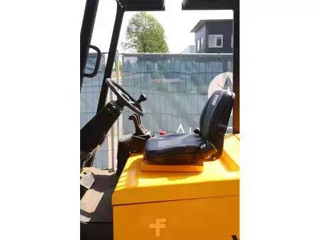 Elektro 4 Rad 1999  Yale ERP20ALF (18)