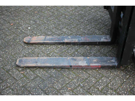 Sähkö - 4 pyör 2000  Hyster E120XL (12)