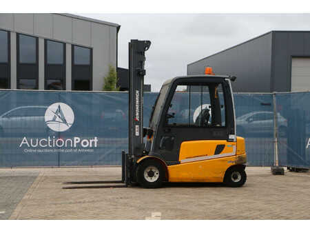 El Truck - 4-hjul - Jungheinrich EFG430 (1)