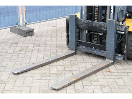 El Truck - 4-hjul - Jungheinrich EFG430 (10)