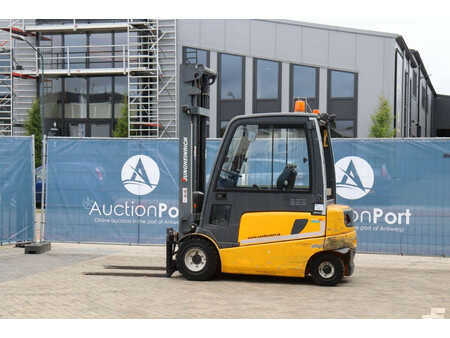 El Truck - 4-hjul - Jungheinrich EFG430 (3)