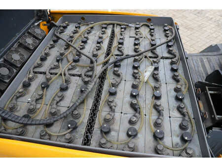 El Truck - 4-hjul - Jungheinrich EFG430 (38)