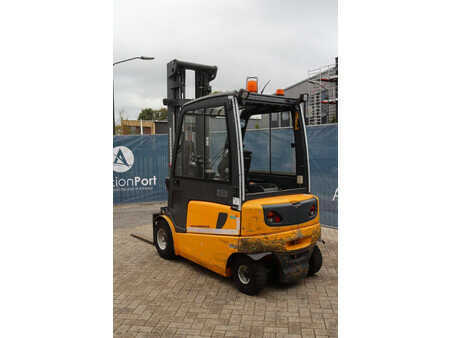 El Truck - 4-hjul - Jungheinrich EFG430 (4)