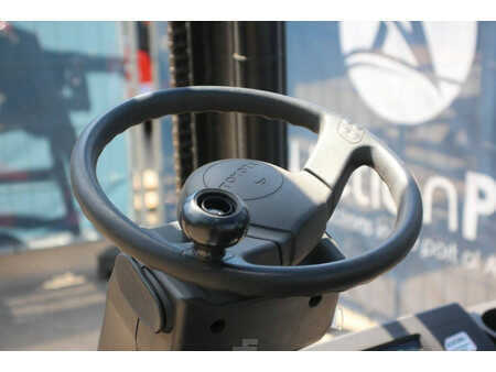 Eléctrica de 4 ruedas 2013  Toyota 8FBMKT30 (21)