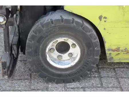 Eléctrica de 4 ruedas 2001  Clark CTM 16 S (12)