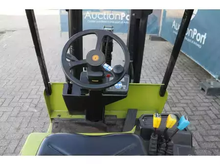 Eléctrica de 4 ruedas 2001  Clark CTM 16 S (15)