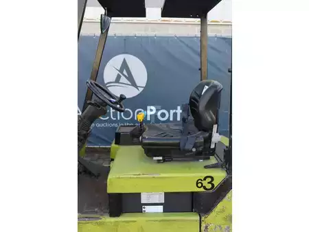 Eléctrica de 4 ruedas 2001  Clark CTM 16 S (16)