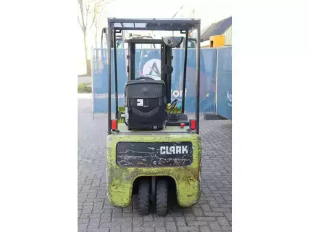 Eléctrica de 4 ruedas 2001  Clark CTM 16 S (5)