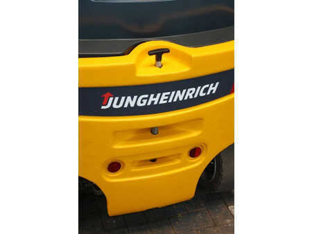 Elektromos 4 kerekű 2014  Jungheinrich EFG 316k (16)