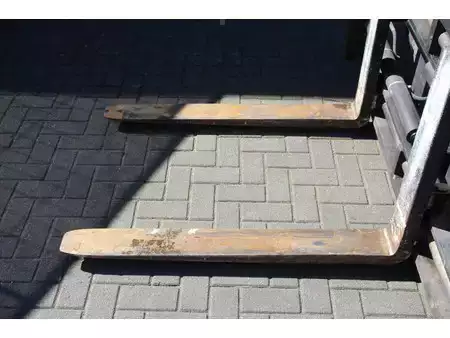 Gas truck 1998  Hyster H5.00XL (11)