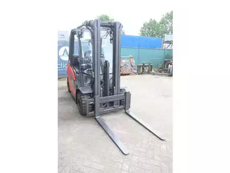 Diesel heftrucks 2023  Linde H25D-01 (7)