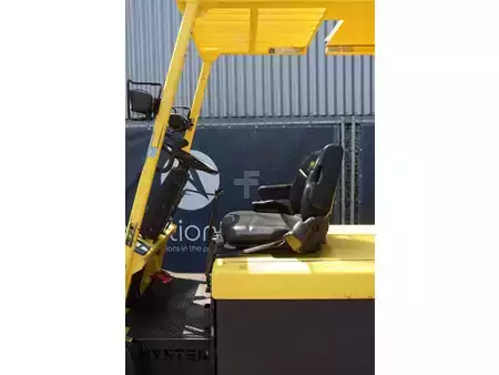 Chariots électriques à 4 roues 2002  Hyster E5.50XL (19)