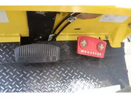 Chariots électriques à 4 roues 2002  Hyster E5.50XL (22)