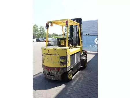 Chariots électriques à 4 roues 2002  Hyster E5.50XL (6)