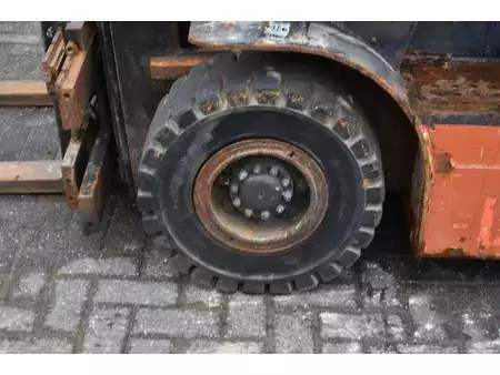 Empilhador diesel 2005  Tailift FB25 (12)